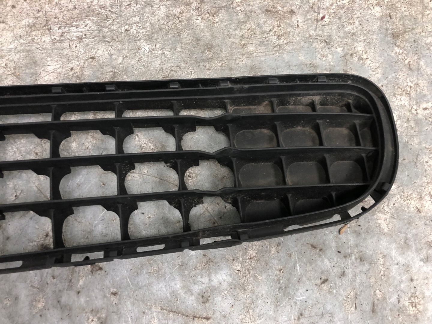 grid of a bumper central MINI R60 51119801918