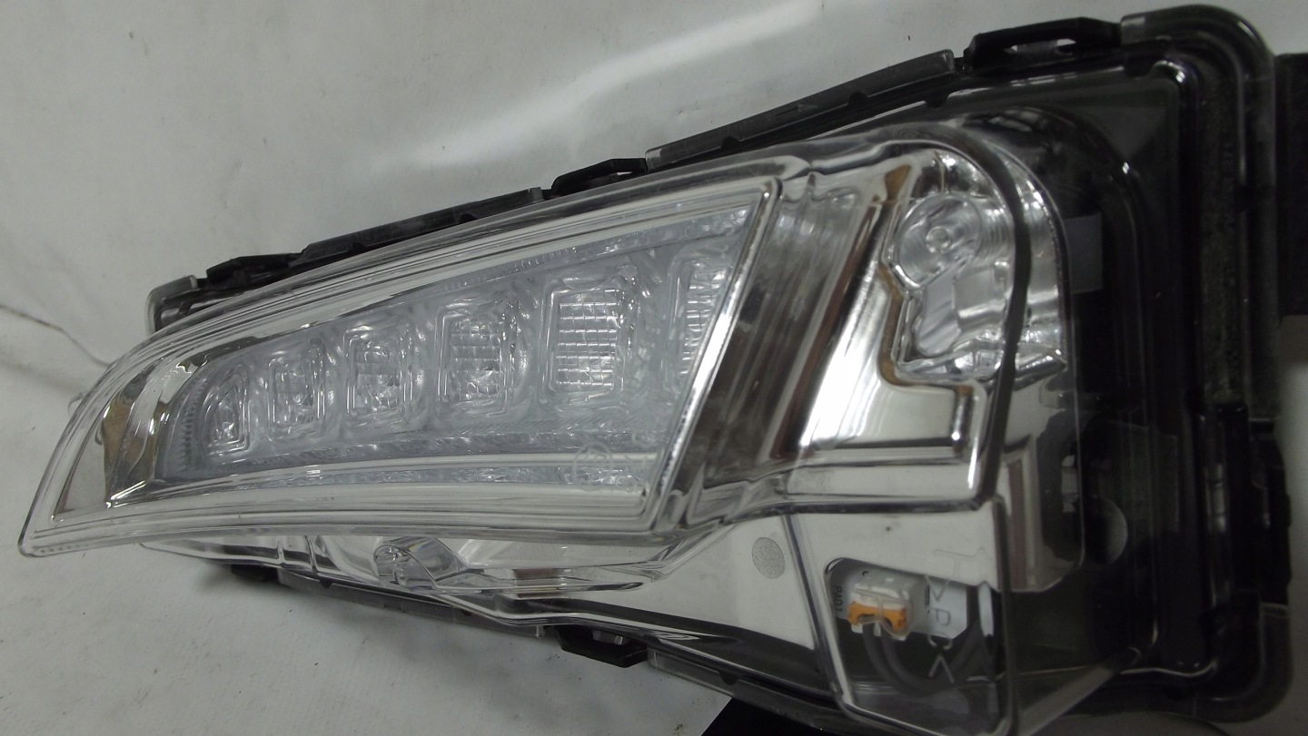 Suzuki Vitara II LED DRL right front 7557 00RL