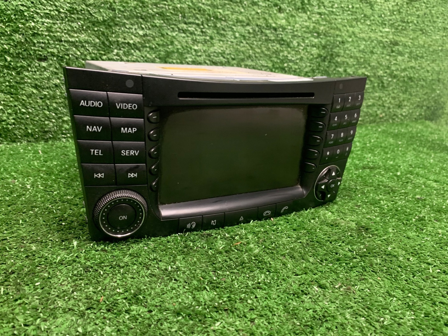 MERCEDES W219 RADIO Navigation GPS A2118204297