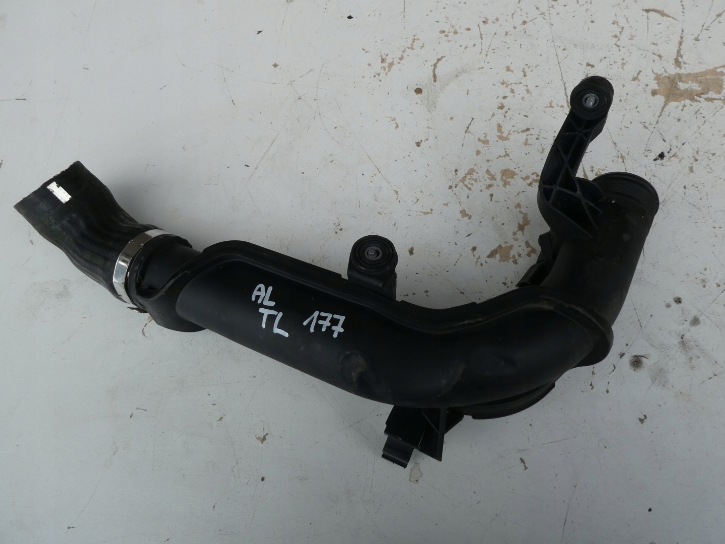 AUDI VW SEAT SKODA pipe air 1K0145770AE