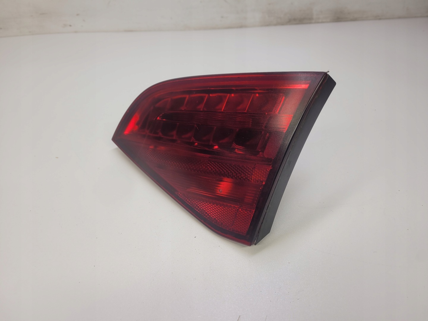 light right rear part AUDI A4 B8 KOMBI LED 8K9945094B