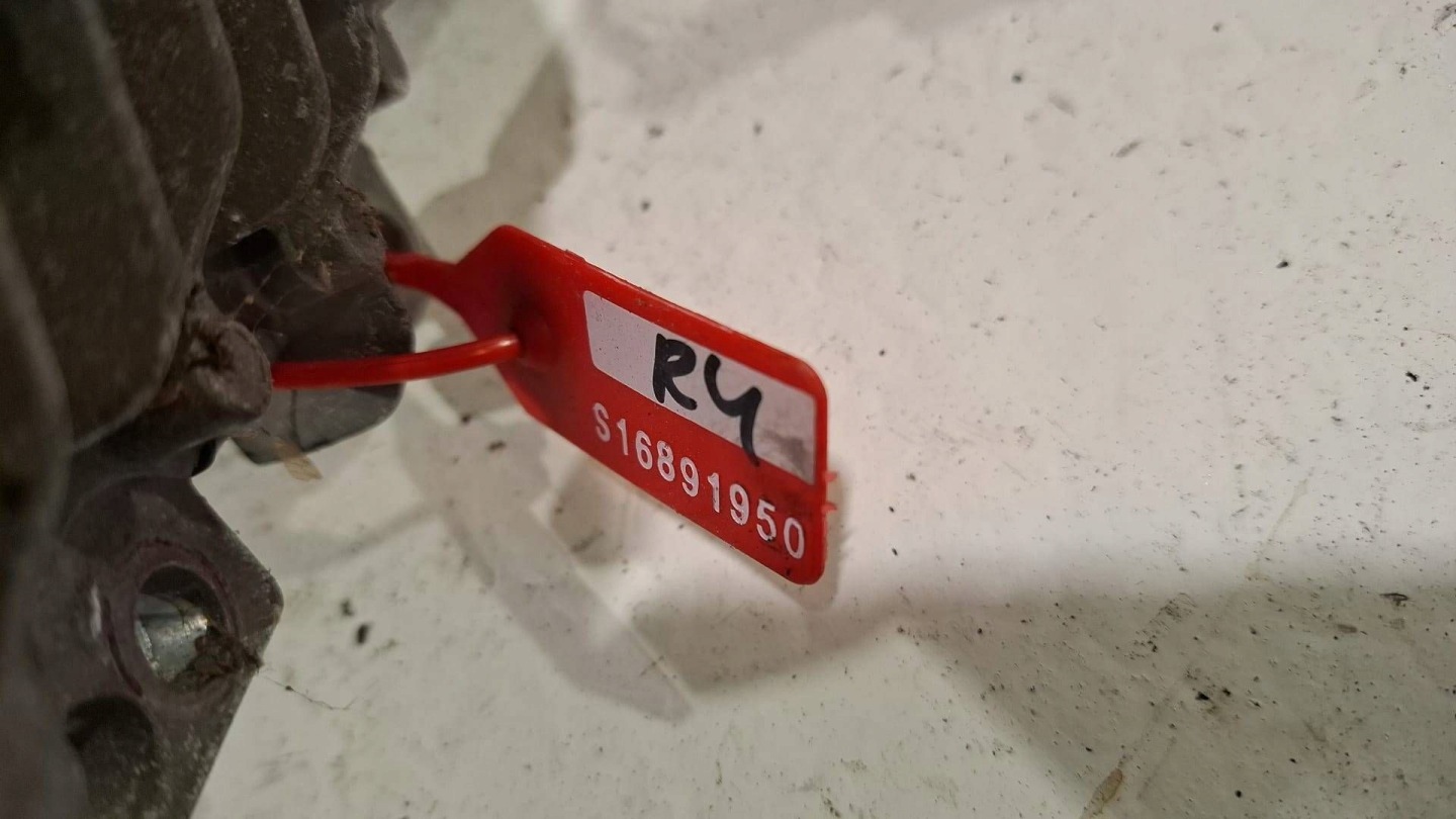 control unit of the engine computer S122326109A Renault Megane II Scenci II 1.5 DCI