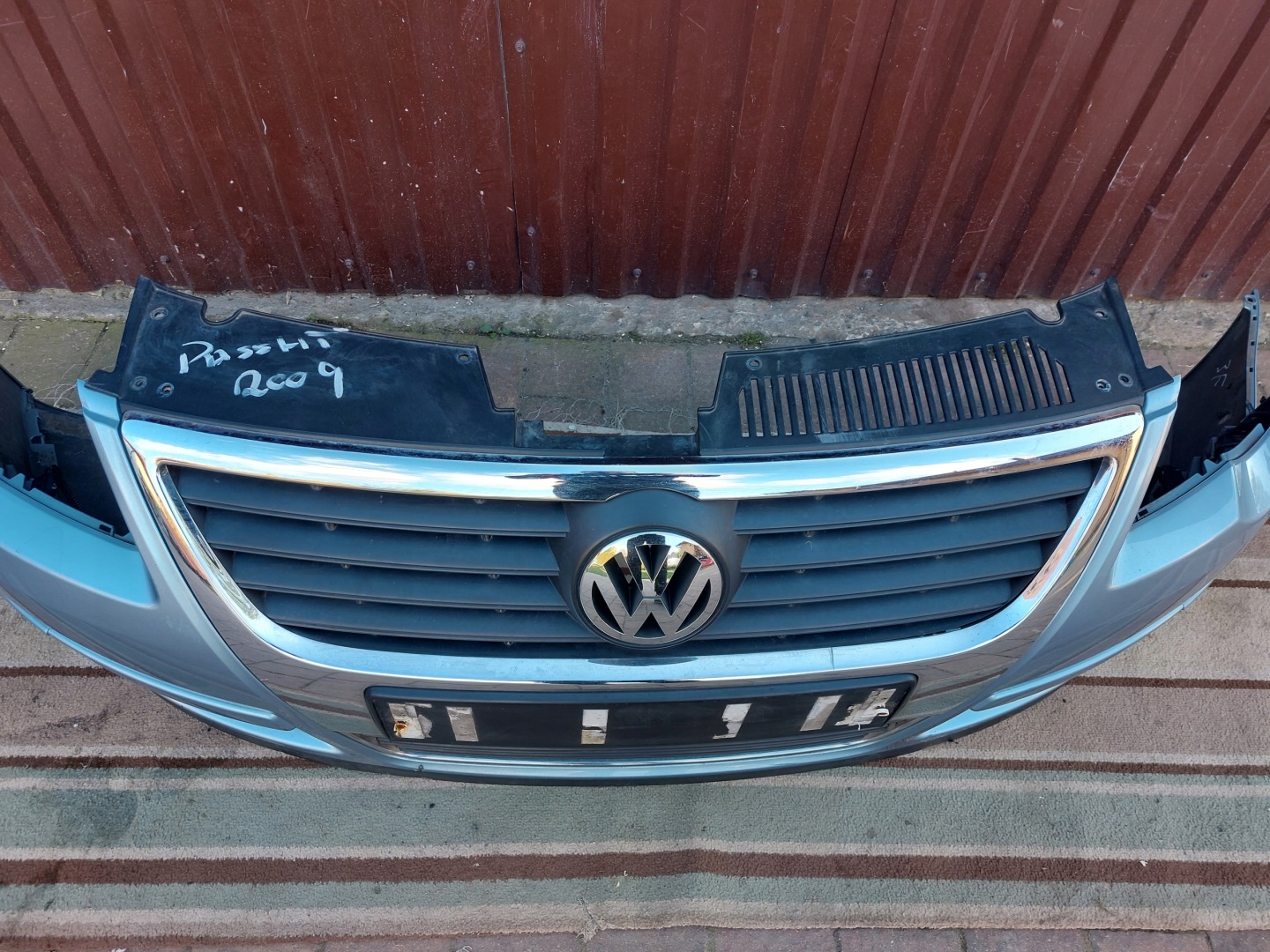 nárazník předek VW PASSAT B6 JASNO modrý