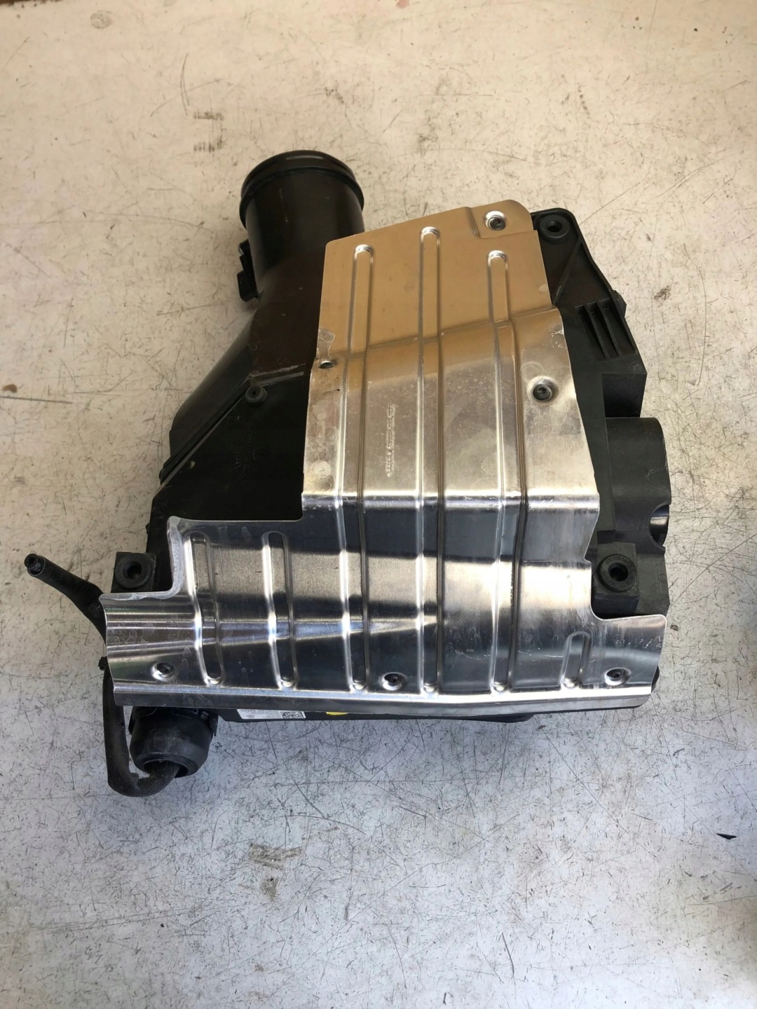 AUDI R8 4S 5.2 V10 FSI Gehäuse filter 4S0133843B