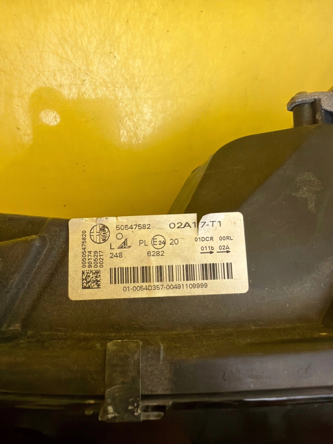 light left front Alfa Romeo Giulia Bi-Xenon positioning 50547582