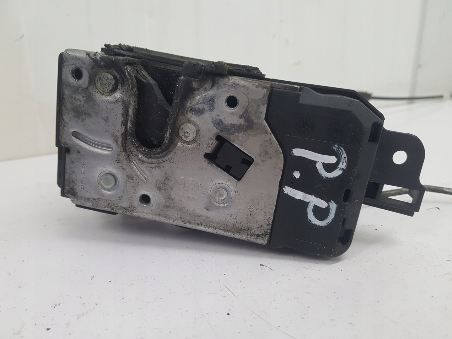 lock door right front OPEL ASTRA H 5 PIN 13210749 QG