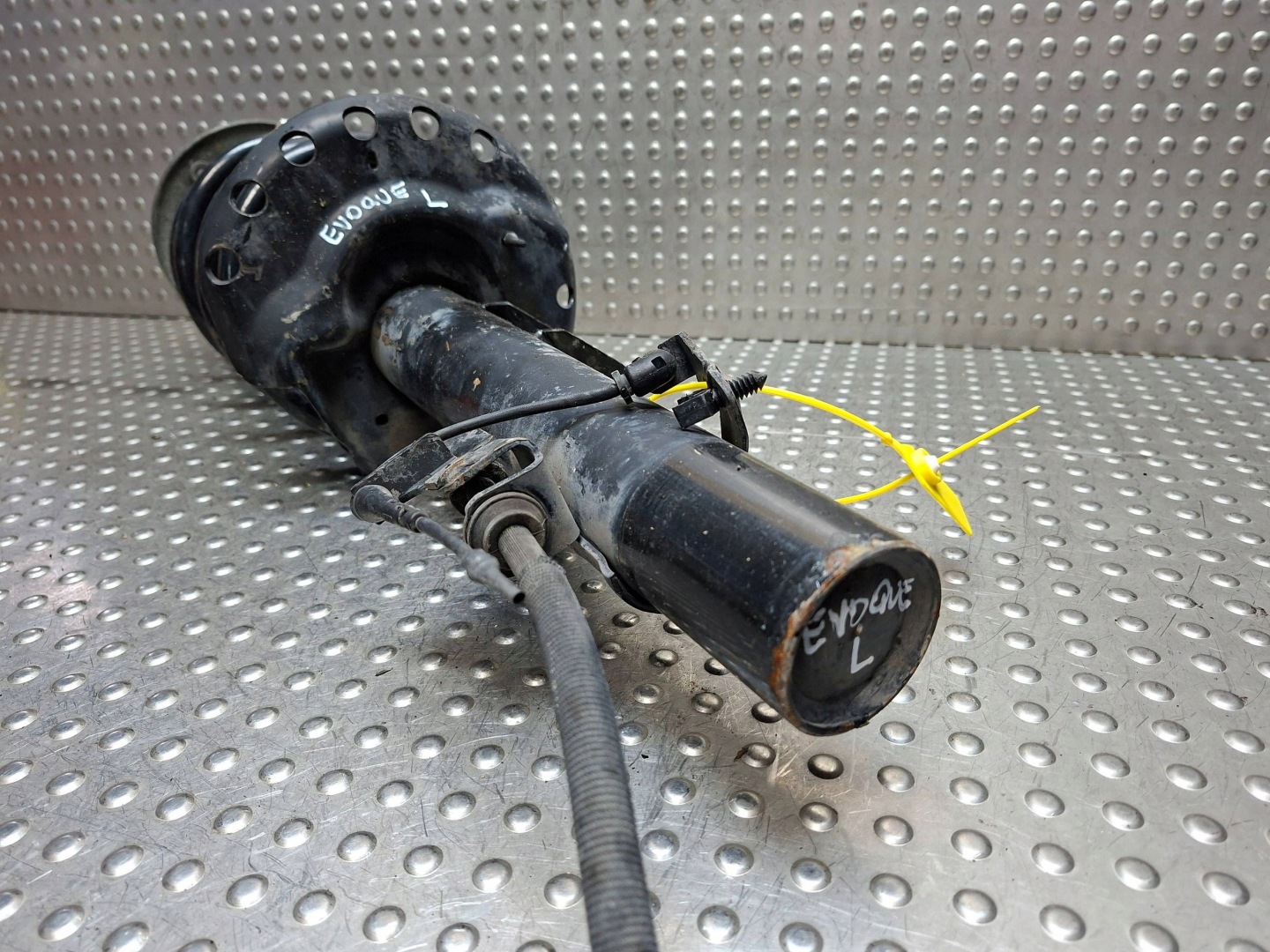 shock absorber left front RANGE ROVER EVOQUE and LIFT 16-19 GJ32-18K001-AA