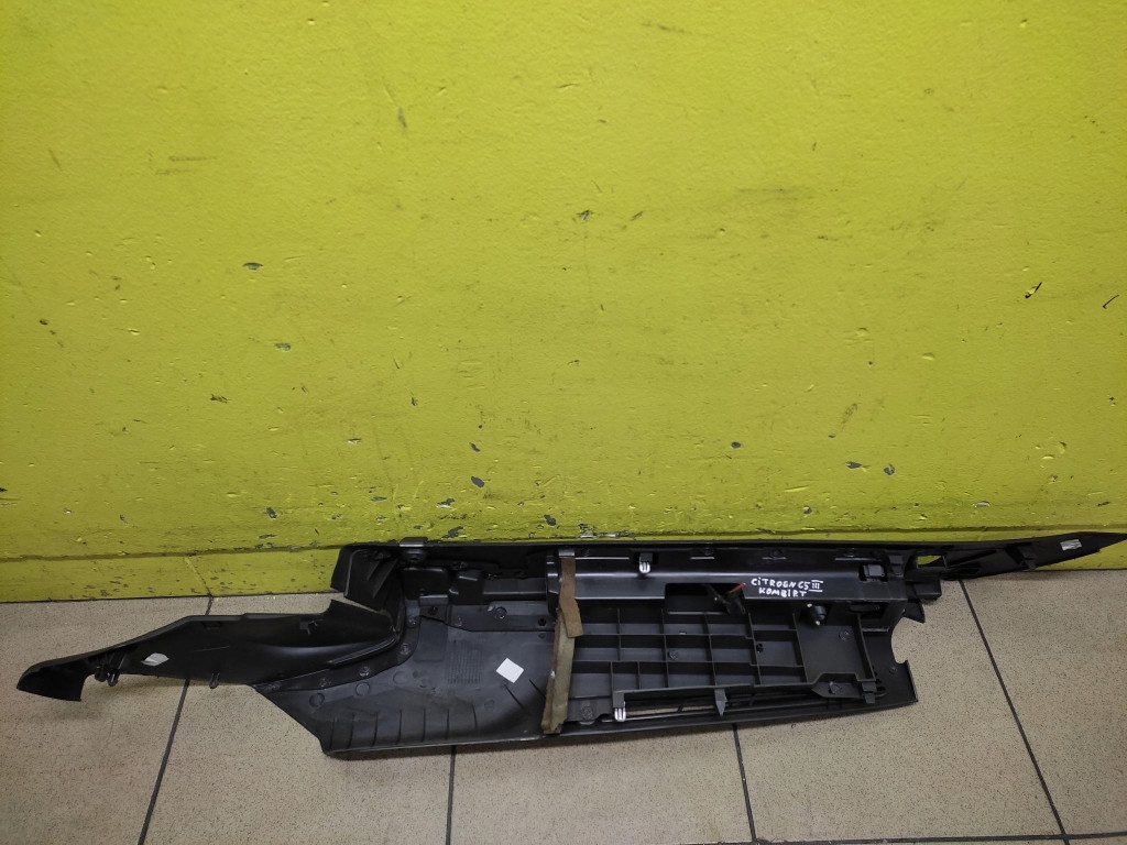 CITROEN C5 III KOMBI upholstery right rear part 9682033277