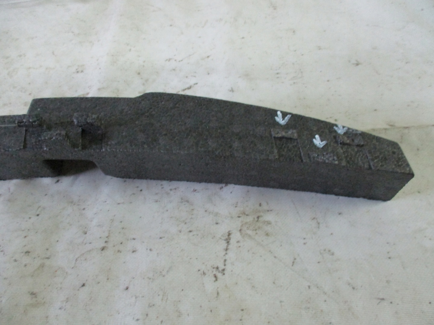 Absorber of a bumper front front Opel Meriva B 13267709