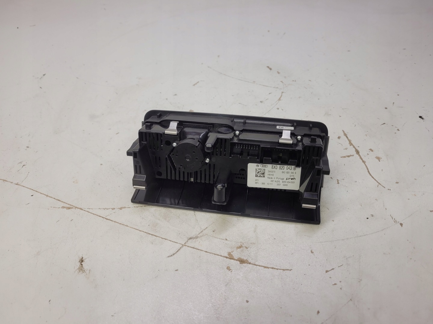 PANEL KLIMATRONIK AUDI A1 8X 8X0820043B