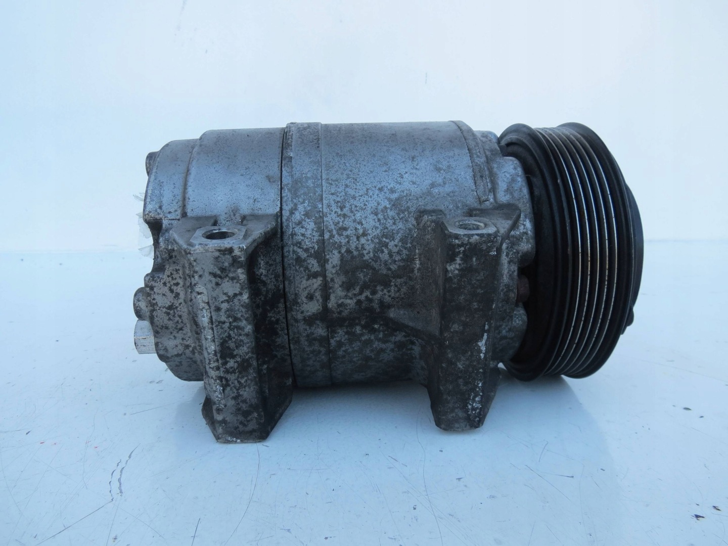 compressor; VOLVO XC70 II CROSS AWD 2.4D 185KM 2000-2007r 8708581