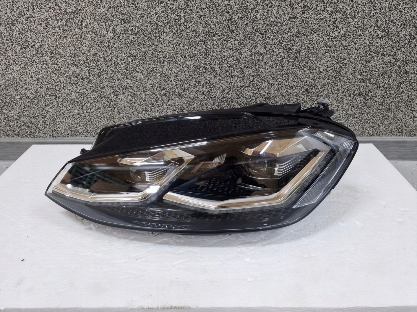light left VW Golf VII LIFT Full Led