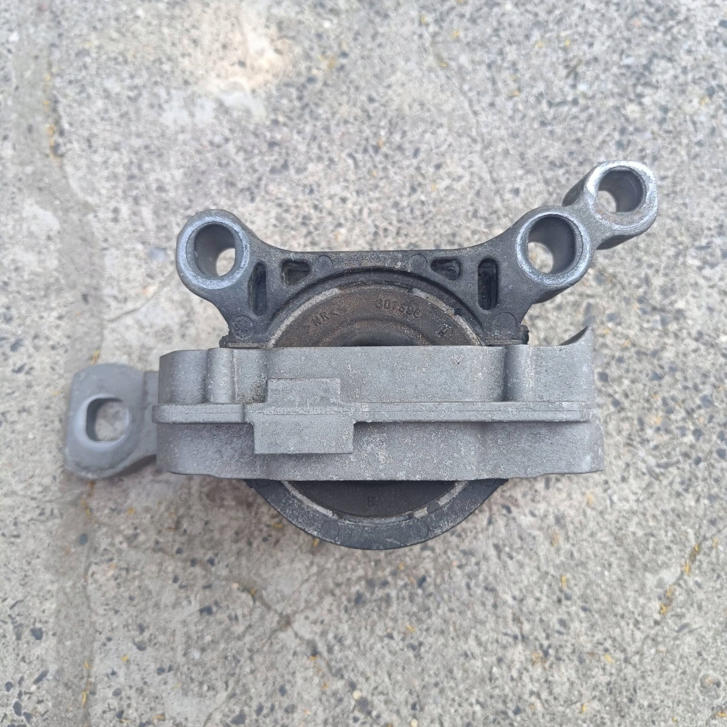 Ford Kuga MK2 1.5 petrol 2015 engine mount