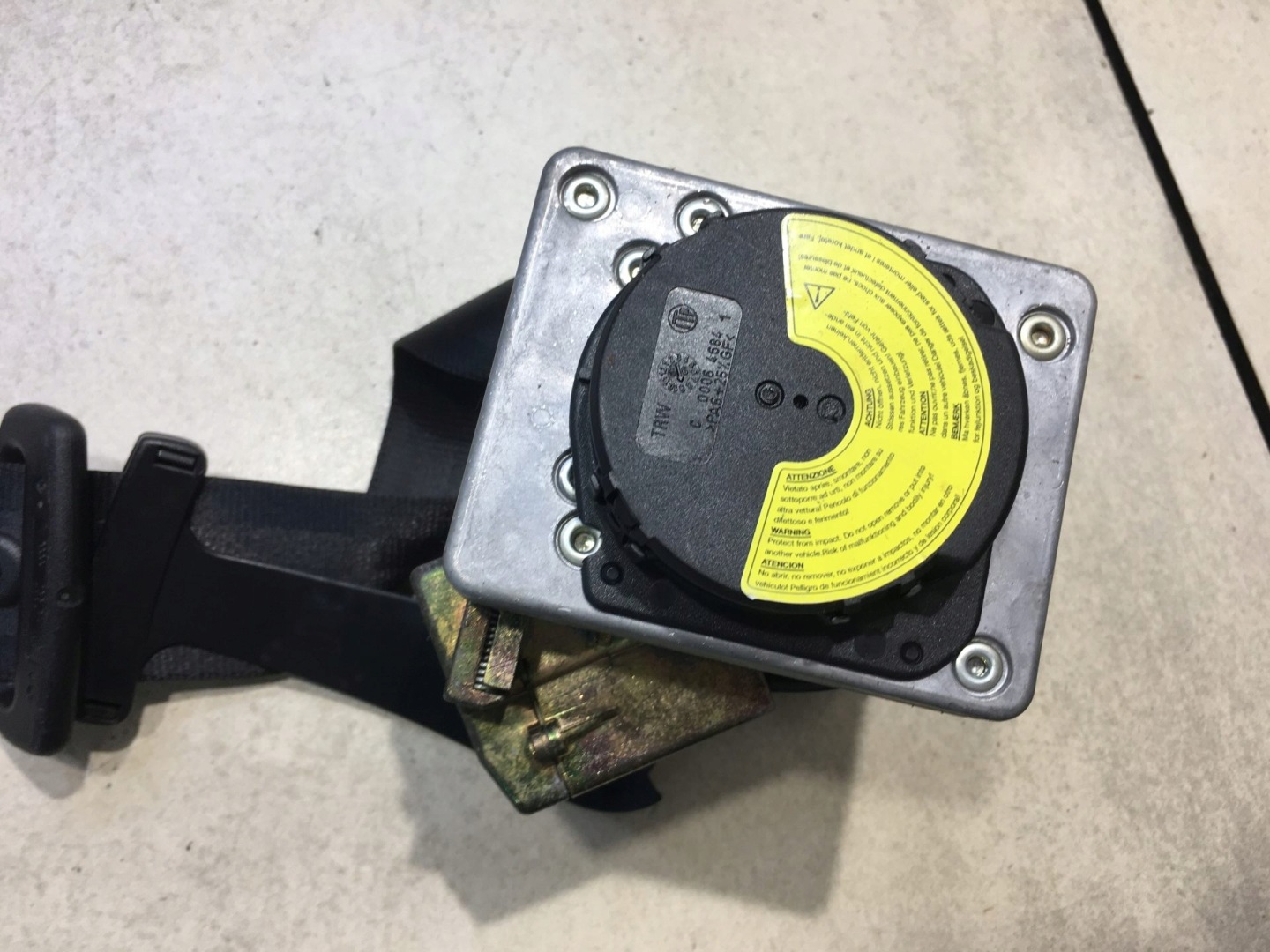 Gurten Sicherheits links heck PASSAT B5 3B5857805