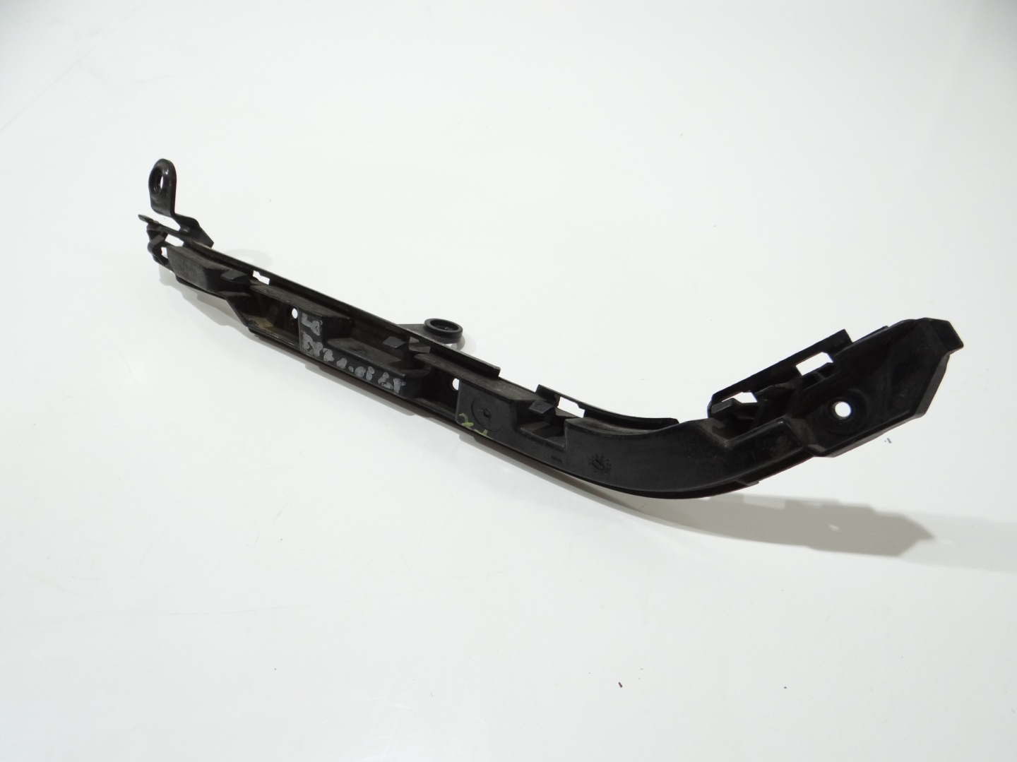 bumper bracket left rear part BMW E87 7058517