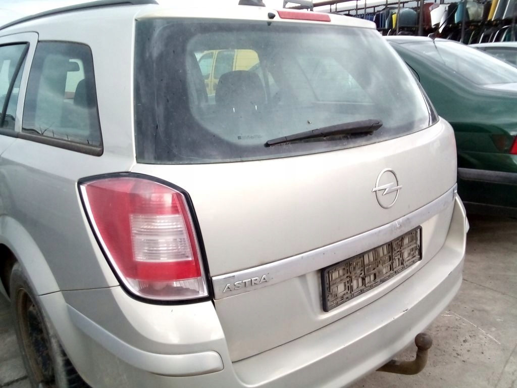 Opel Astra III 3 kombi boot door rear Z167