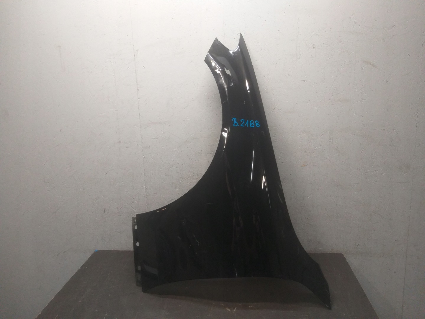 fender front left MERCEDES C KLASA W205
