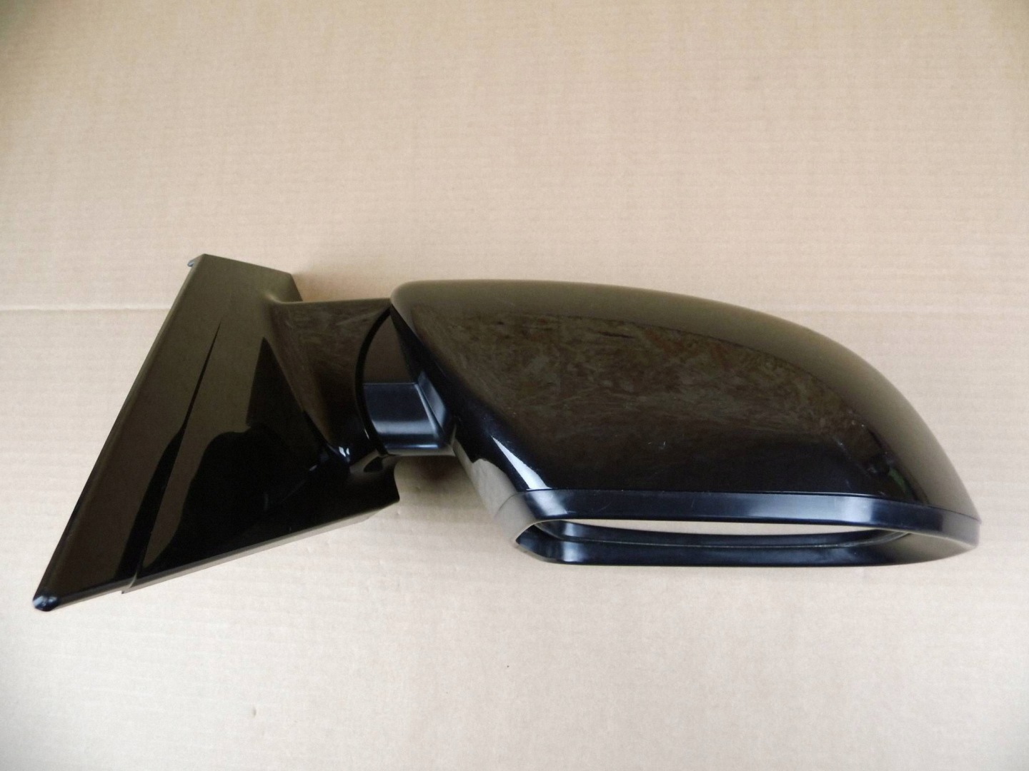KIA EV2 mirror right 8 - of cables (vertical)