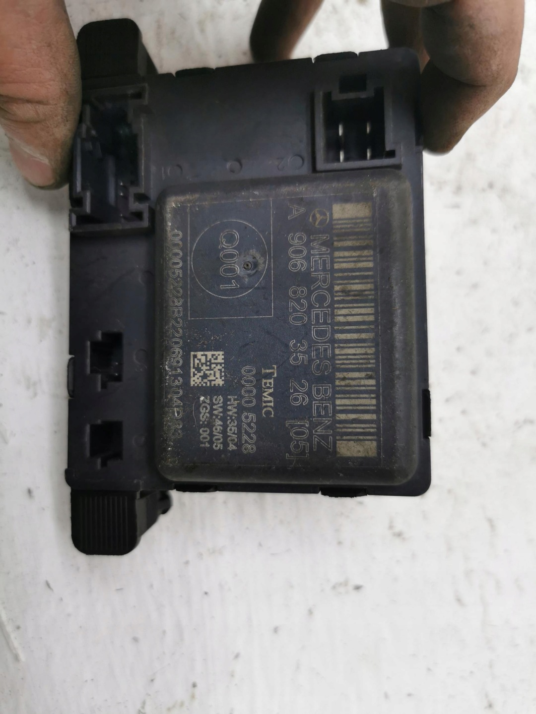 module door MERCEDES SPRINTER W906 A9068203526
