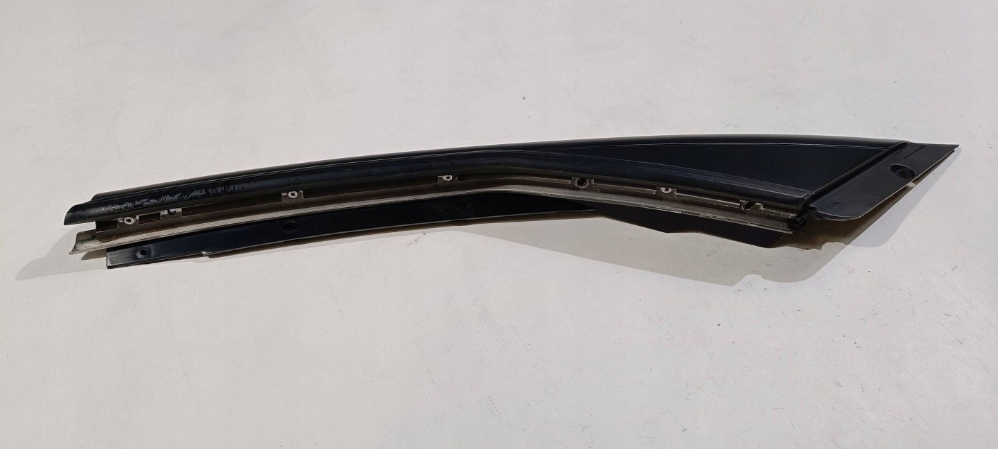 couverture couverture panel montant A droit Chevrolet Corvette C6 2005-2013