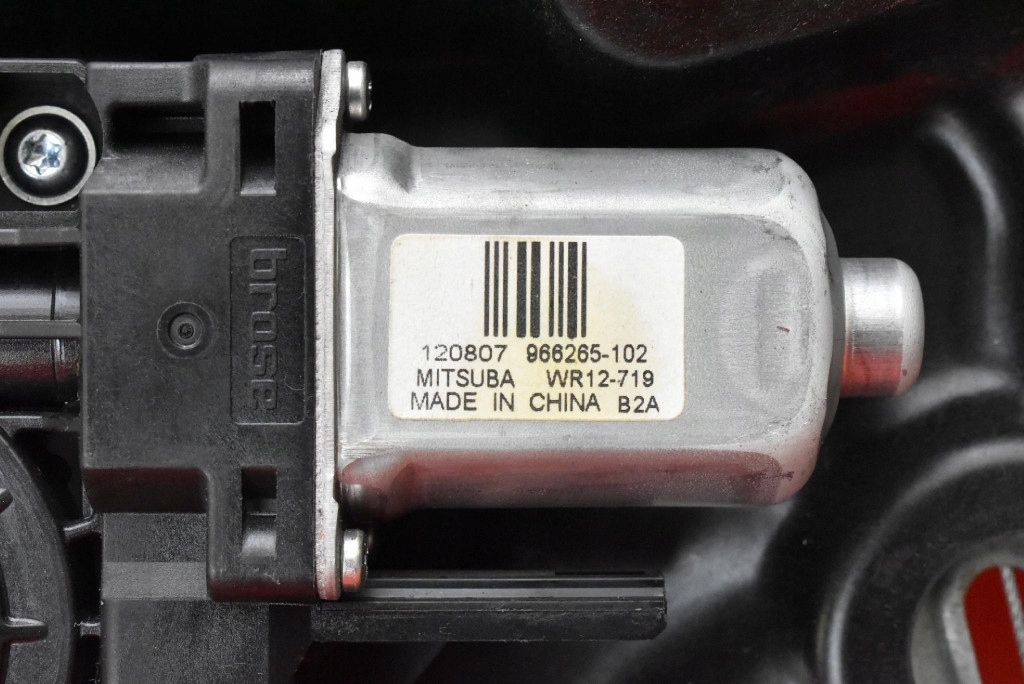 window regulator left rear part 30753329 VOLVO XC60 1 and 08-13