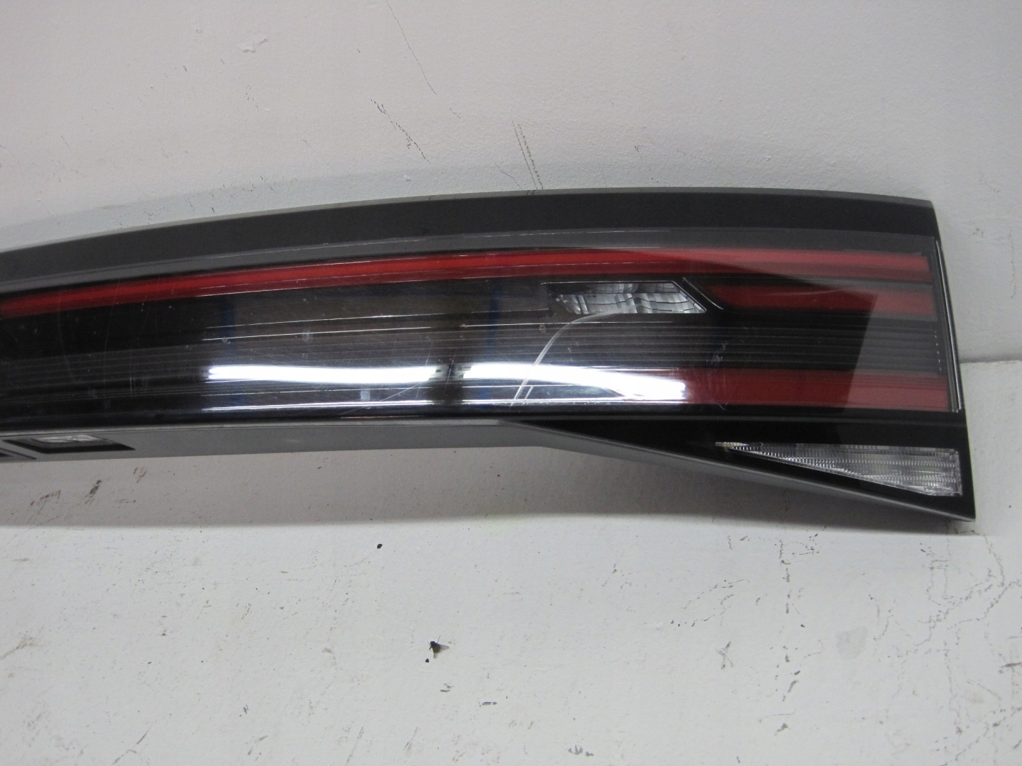 Couverture du capot Feux phare VW TAIGO 2G7
