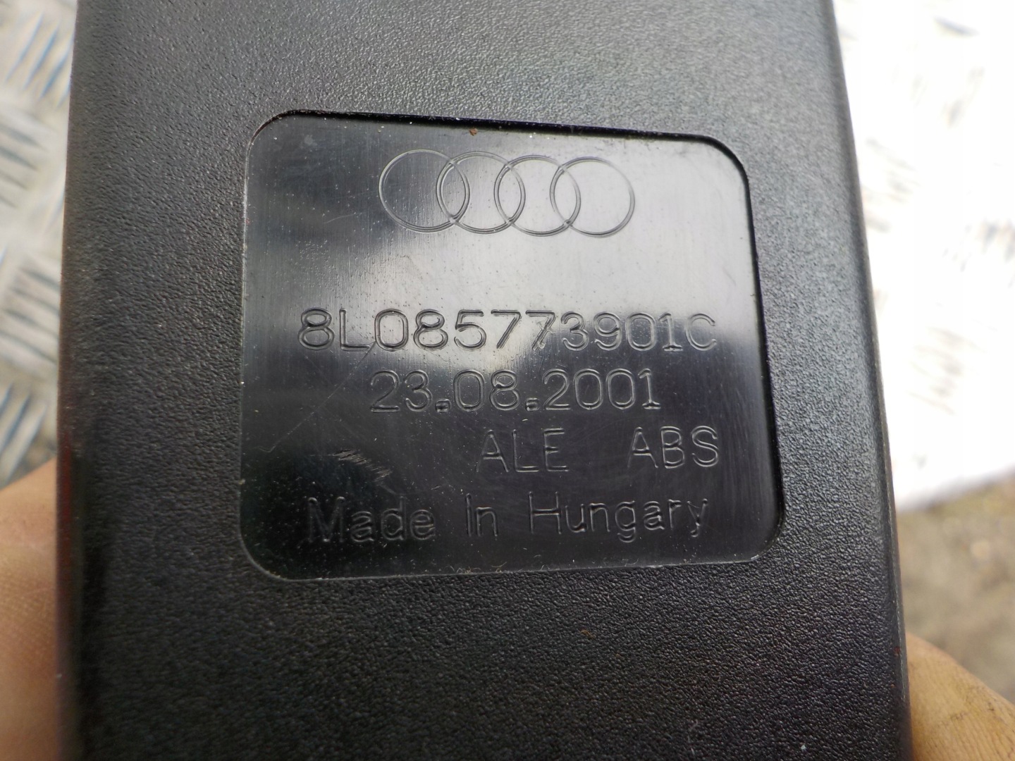 AUDI A3 8L SPINKA ZAPINKA PASOW heck mitte
