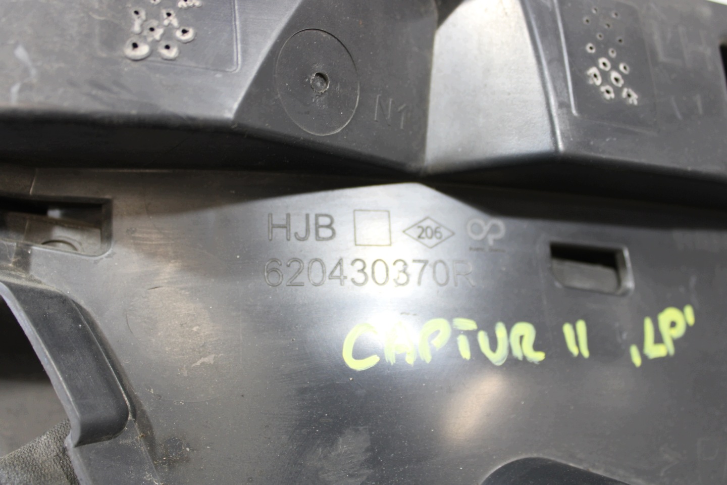 holder bumper bracket left front 620430370R RENAULT CAPTUR II 2 1.0 TCE