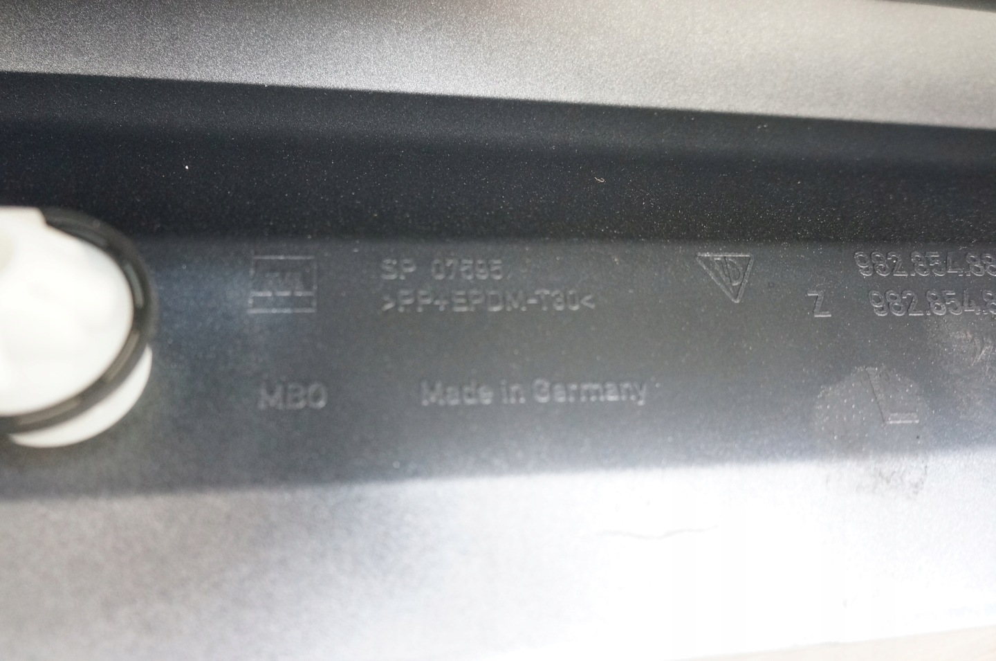 PORSCHE CAYMAN 718 982 GTS moulding threshold left