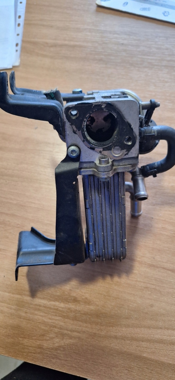 Radiateur Vanne EGR 059131063B Audi A8 D3