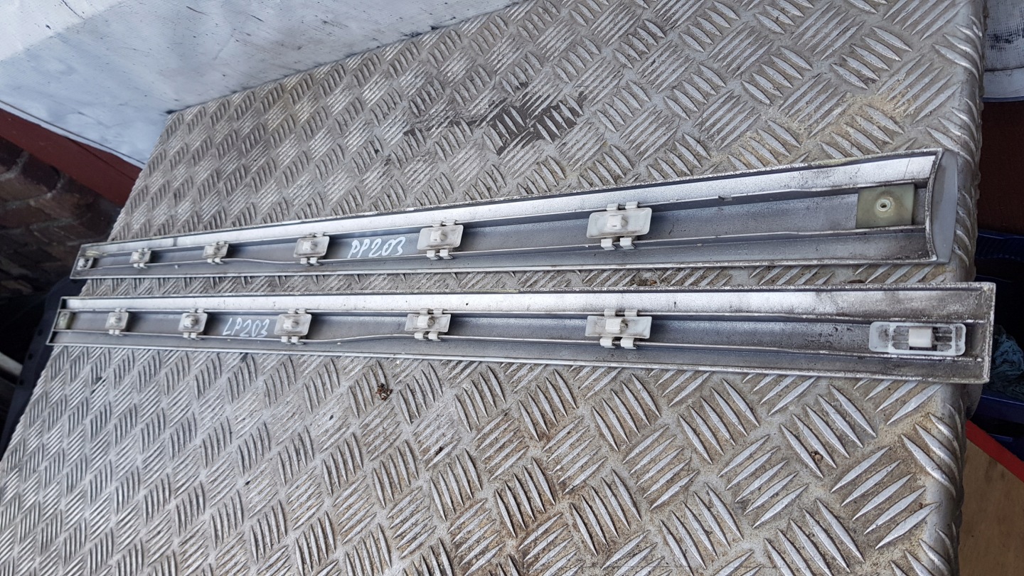 MERCEDES W203 moulding door left right front 744