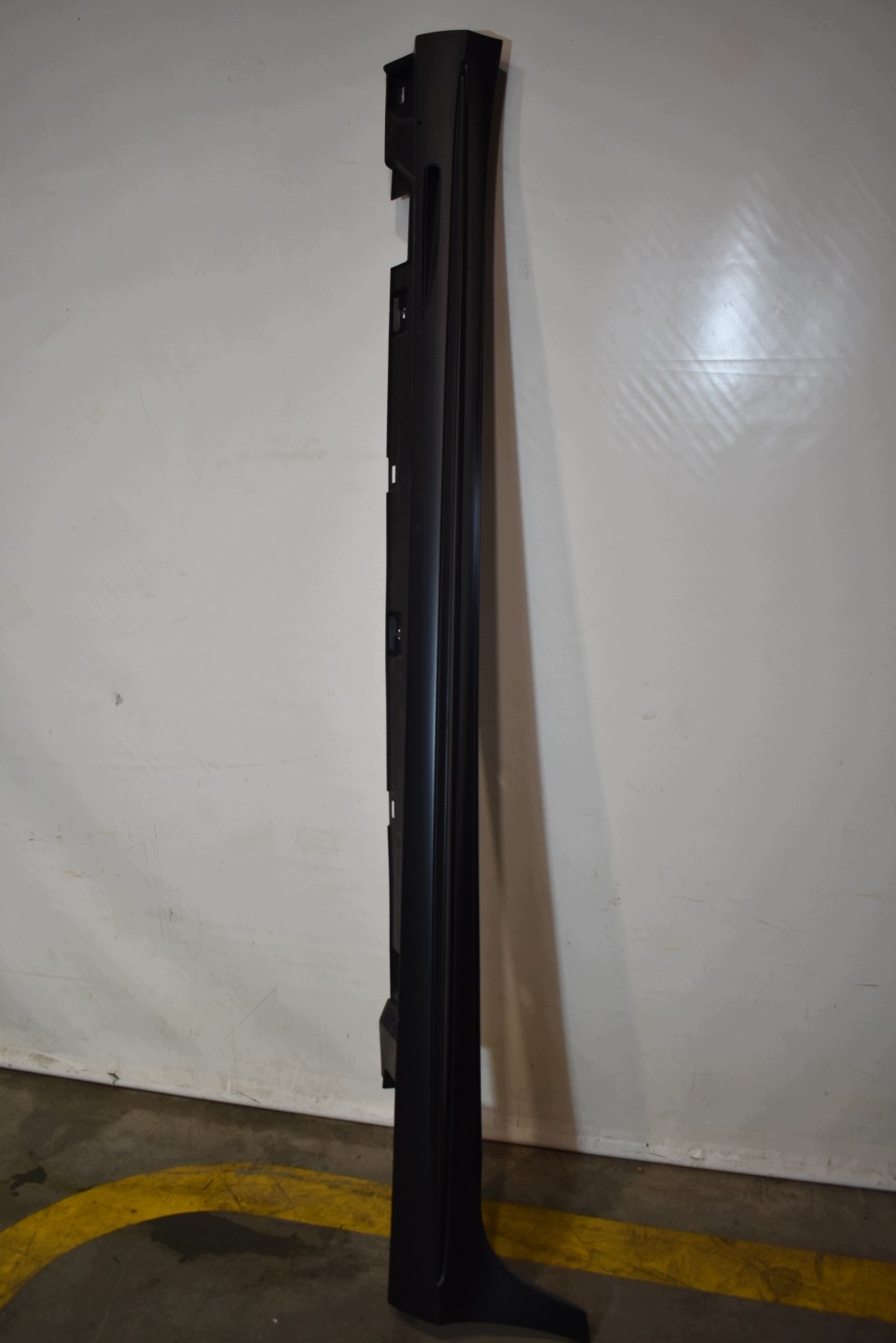IDEALNA moulding threshold left MERCEDES X290 GT AMG 1