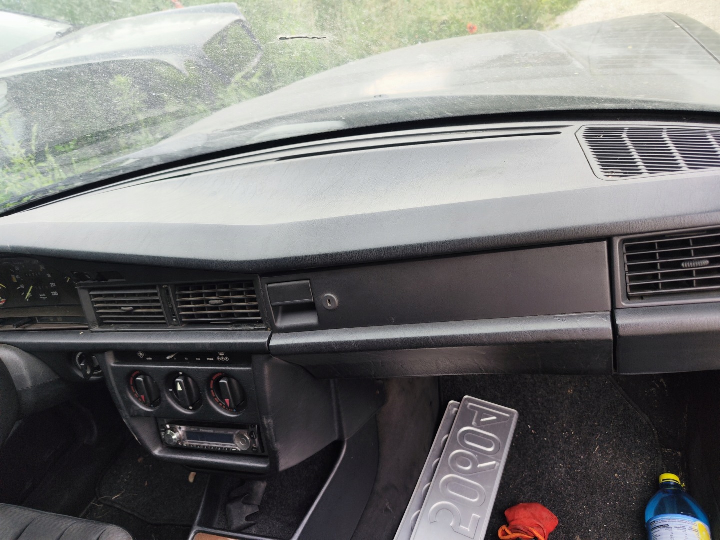 MERCEDES W201 190 dashboard instrument panel cockpit console PULPIT black