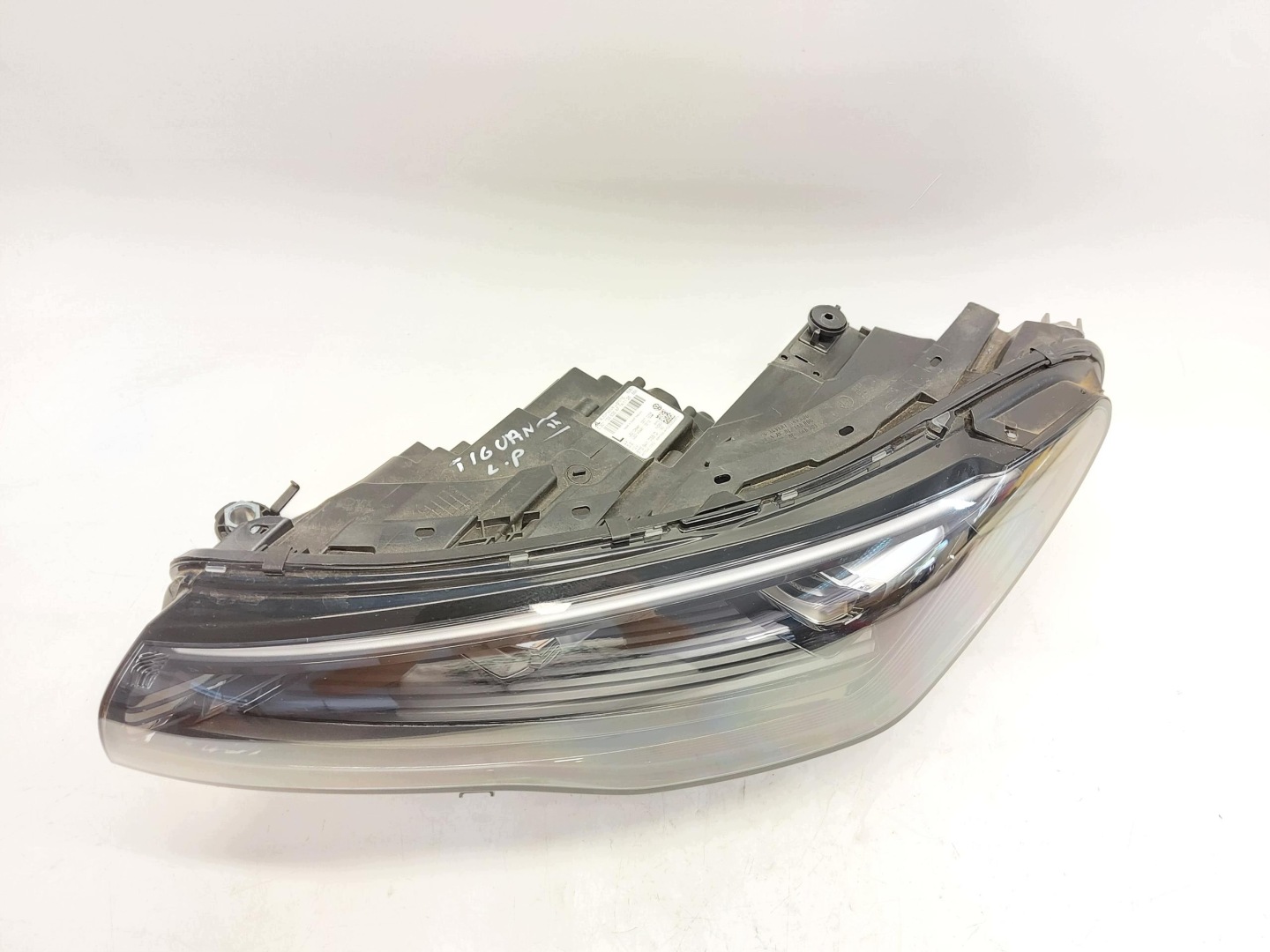 VW Tiguan III 571 2025r. light left front 572941035D RHD