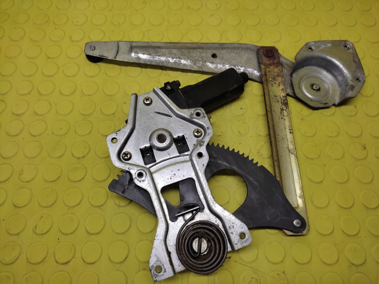 HYUNDAI GALLOPER window regulator left rear part