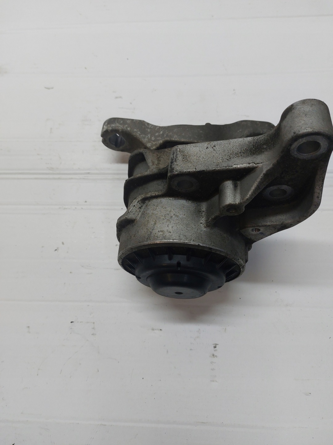 engine mount FORD MONDEO MK5 2.0 TDCI DS73-GF012-GG