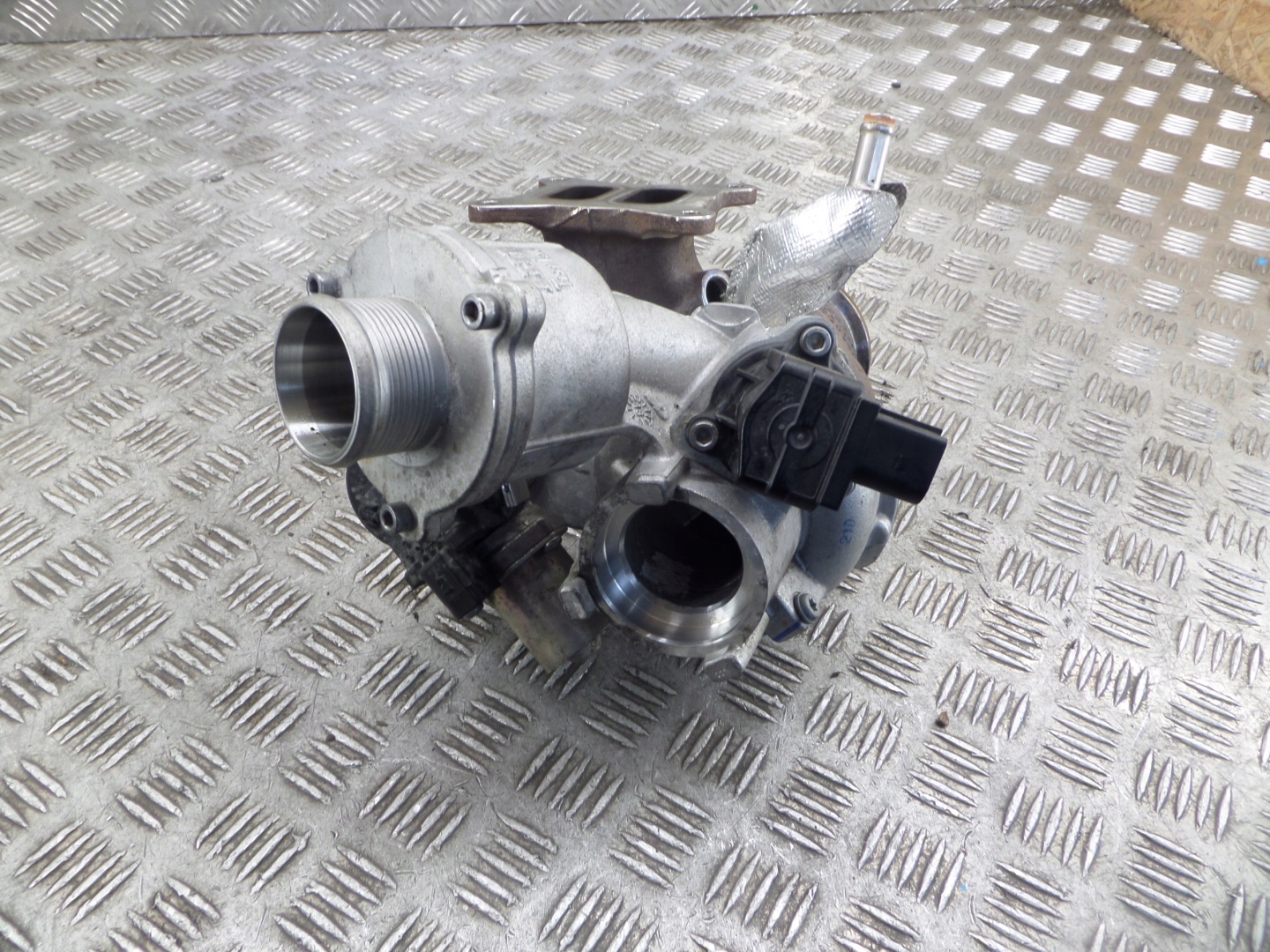 AUDI VW turbo 06K145874L 2.0 TSI