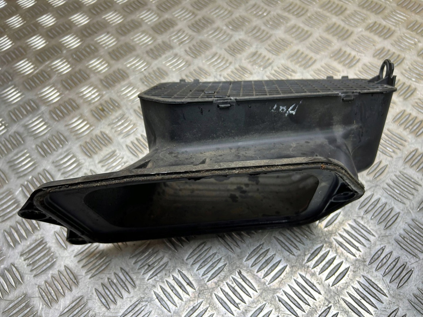 drain air Audi A5 Sportback 8TA 2013 8K2819904