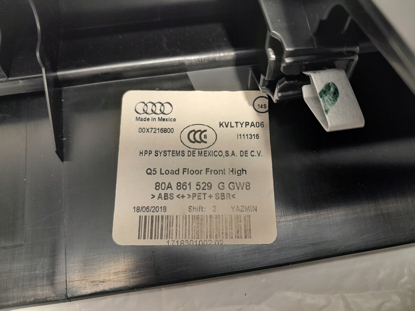 AUDI Q5 80A cover moulding boot 80A861529G