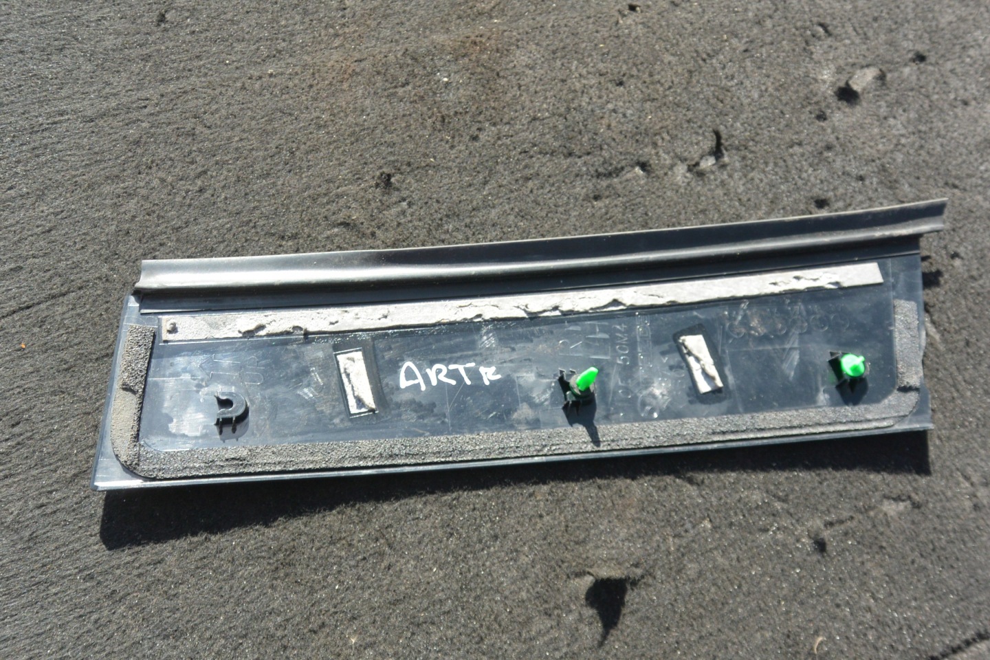 moulding cap door vertical left rear part MAZDA CX3 CX-3