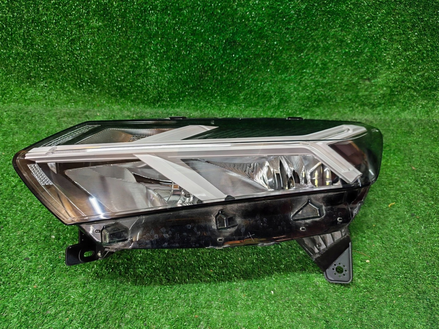 REFLEKTOR left front DACIA SANDERO III LOGAN JOGGER NR.1129