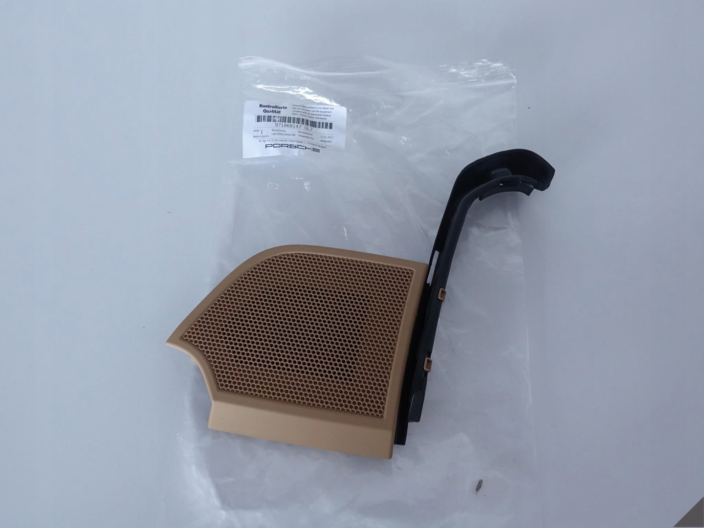 PORSCHE PANAMERA 971 CONSOLE PANEL LUXORBEIGE GAUCHE