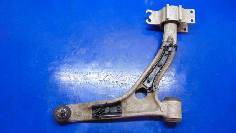 arm right front MERCEDES W176 W117