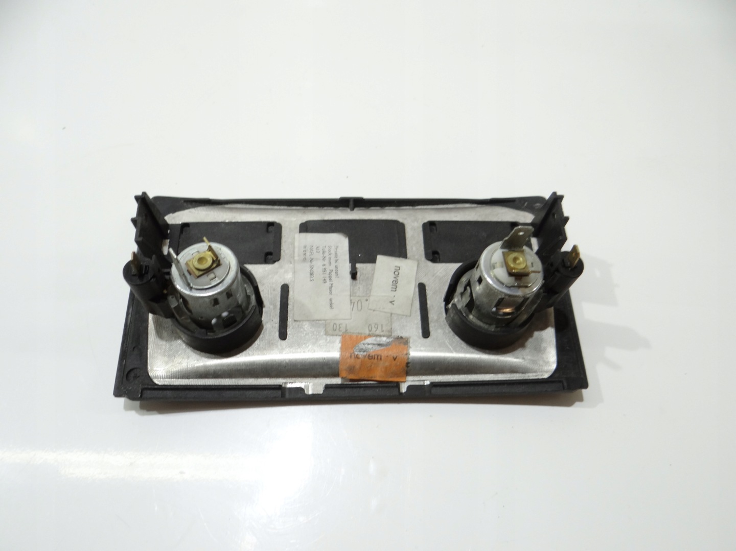 DEKOR adapter ZAPALNICZKI BMW E60 E61 6951149