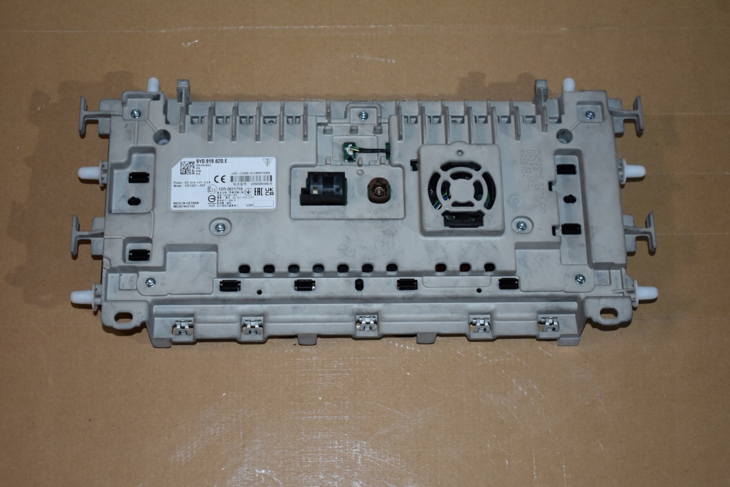 IDEALNY Display LCD PORSCHE CAYENNE 9Y LIFT 1 9