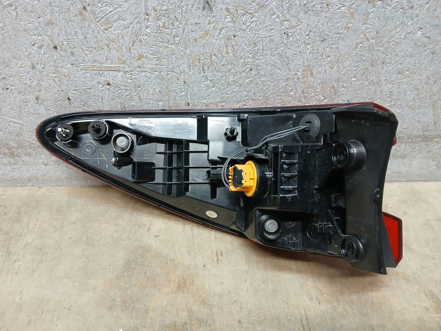 Licht heck rechts RENAULT KADJAR LED 265508701R