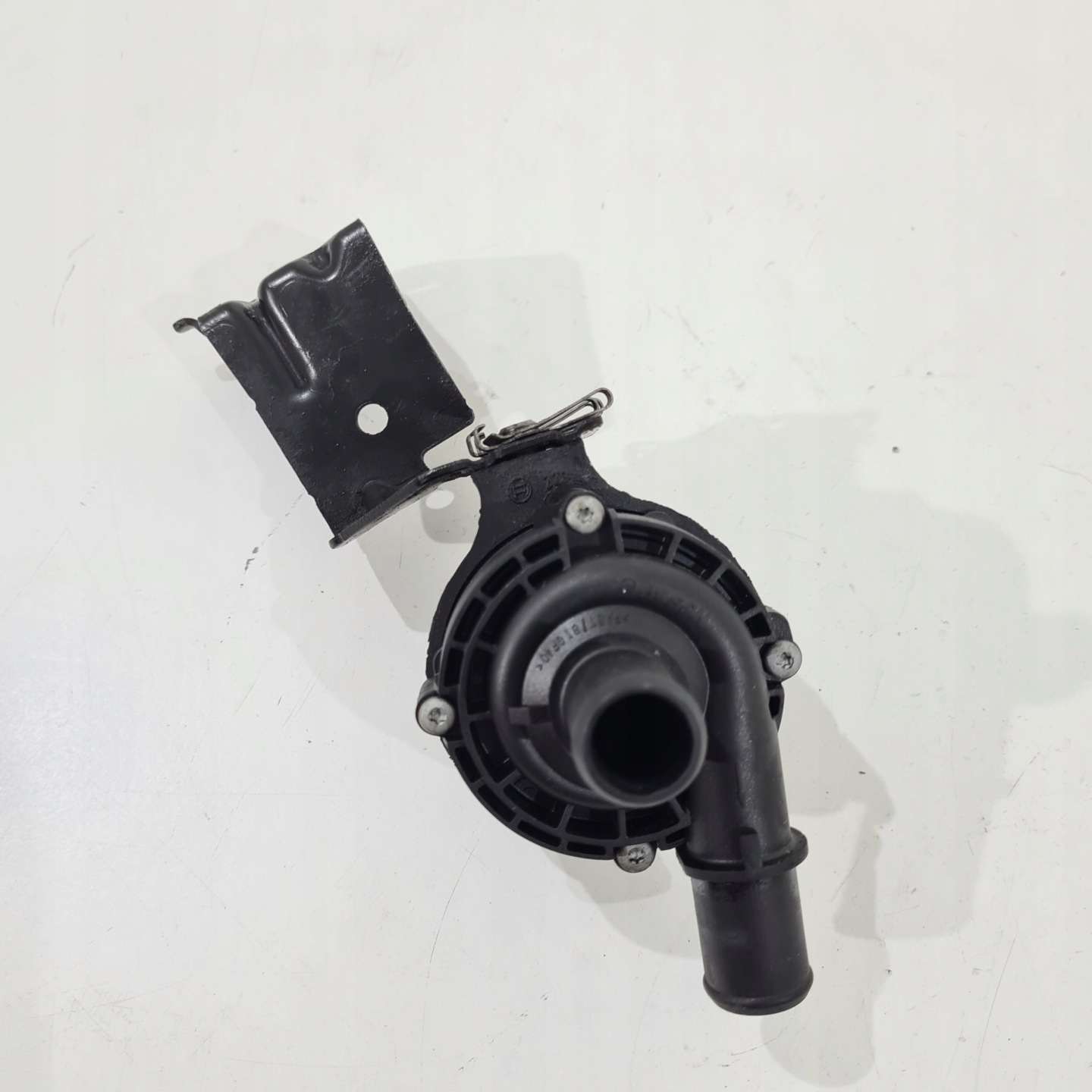 Pompe Circulation d’eau 925164GA0A + Support plaque OE 37769R MASTER 2.3 DCI