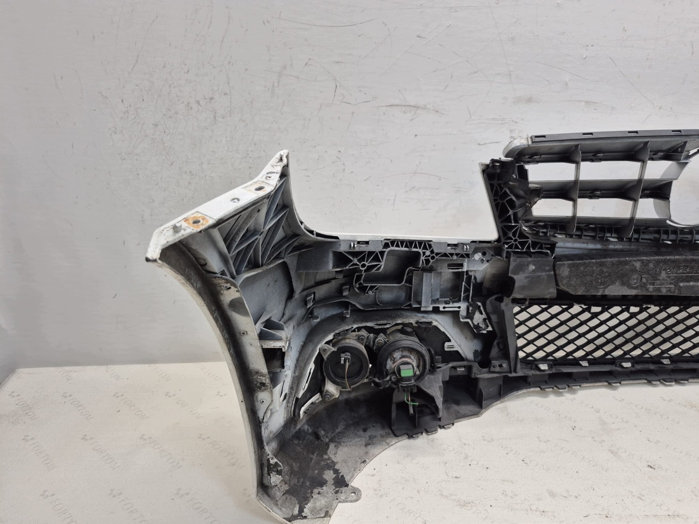 MERCEDES C class W204 LIFT 11- bumper front front without DZIUR A2048805547