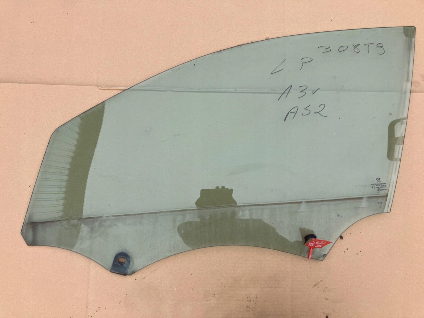 window door left front PEUGEOT 308 T9 13R