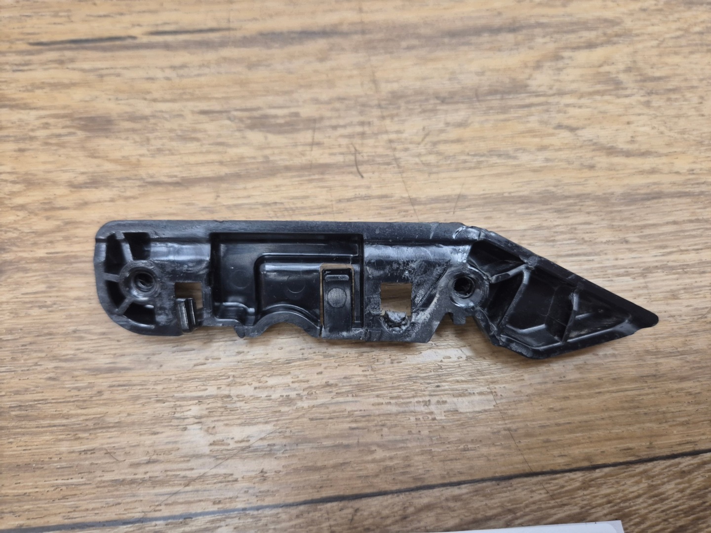BMW 3 G20 G21 left bumper bracket front console bracket holder 7422249